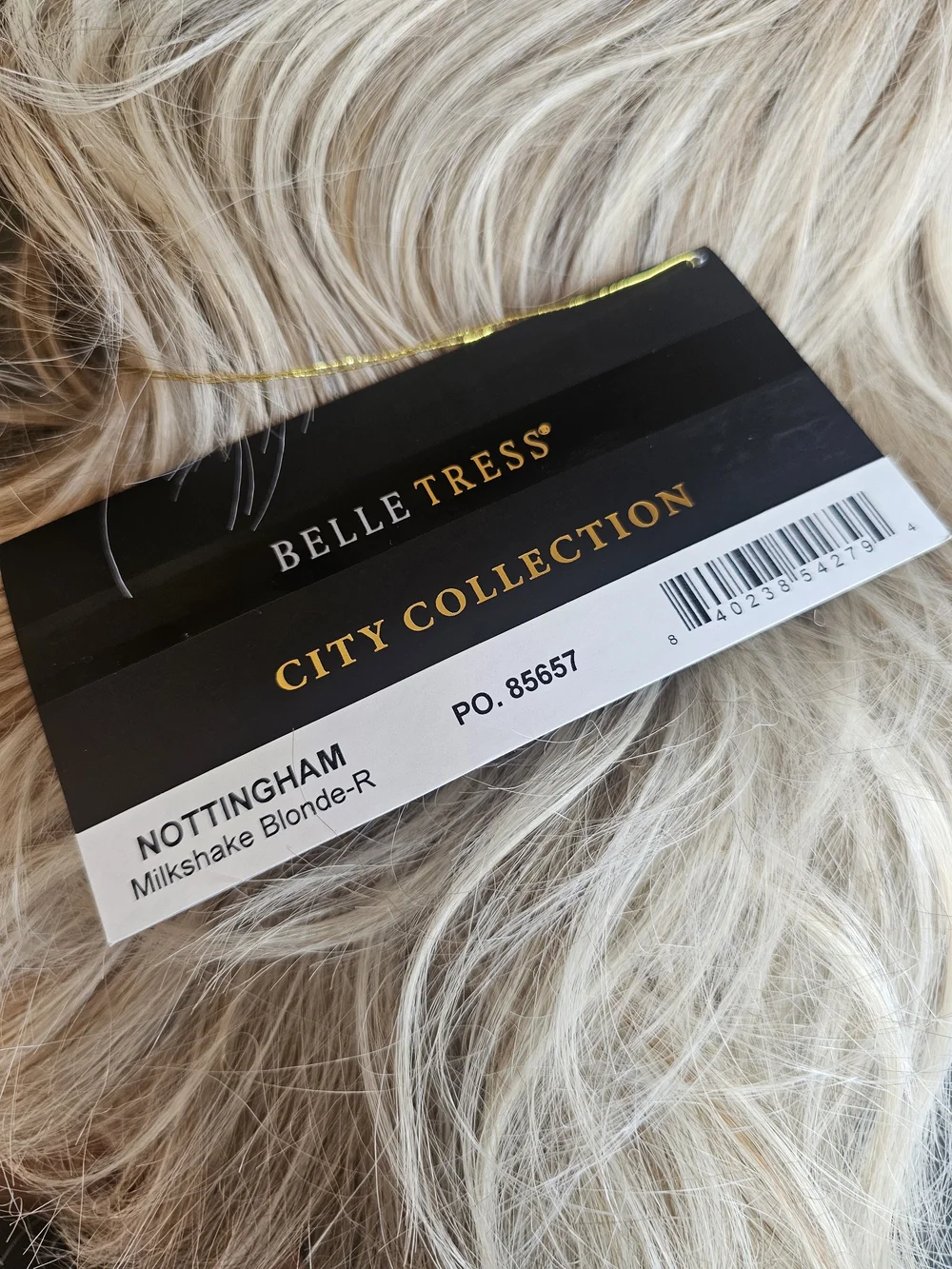 Belle Tress Nottingham Milkshake Blonde-R Pre-Owned Hair Wig Tags Box